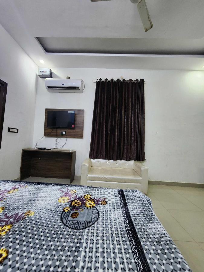 Hotel O City Palace Alwar Buitenkant foto