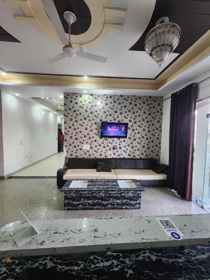 Hotel O City Palace Alwar Buitenkant foto